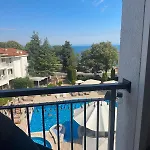 Apartmán Paradise Bay D8 *