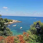 Paradise Bay D8 *