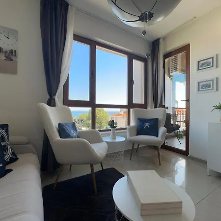 Apartmán Paradise Bay D8 *