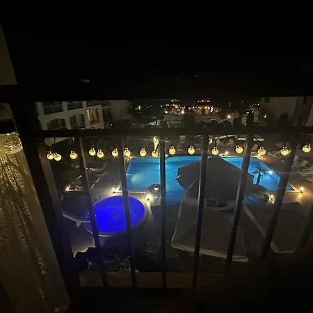 Διαμέρισμα Paradise Bay D8 *