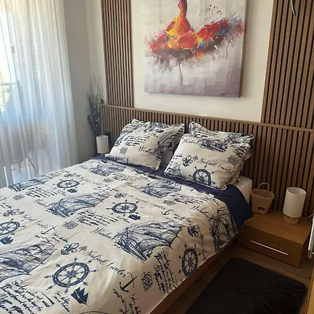 Apartament Paradise Bay D8 *