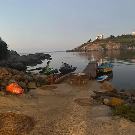 Διαμέρισμα Paradise Bay D8 *