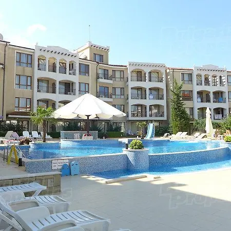 Διαμέρισμα Paradise Bay D8 *