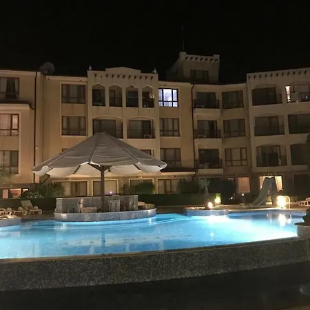 Paradise Bay D8 Apartment *